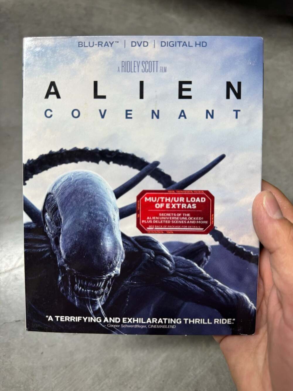 Alien: Covenant (DVD + Digital) : ,